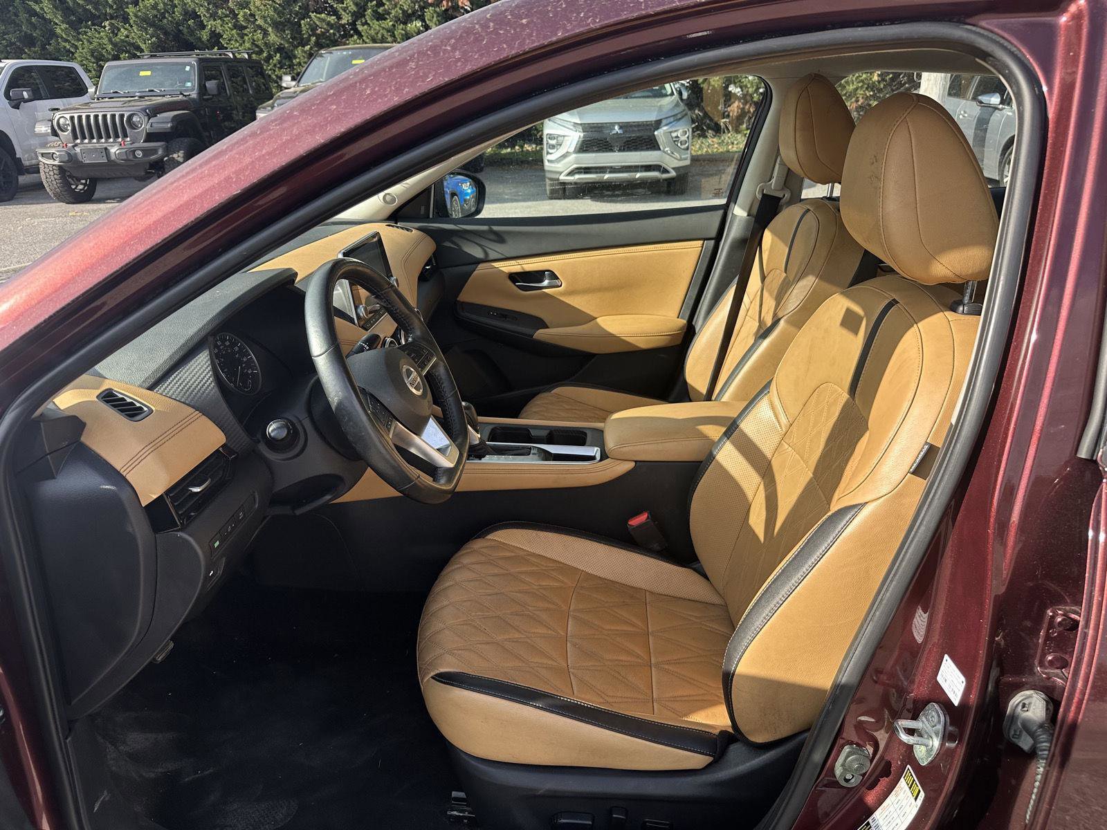 Used 2022 Nissan Sentra SV w/ SV Premium Package image 13