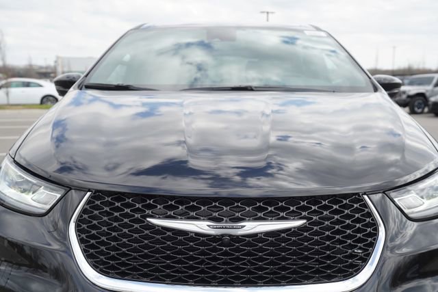 New 2026 Chrysler Pacifica Select FWD image 34