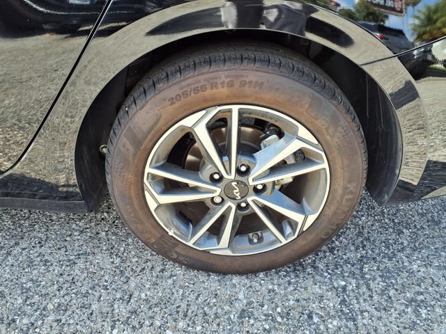 Used 2023 Kia Forte LXS FWD image 20