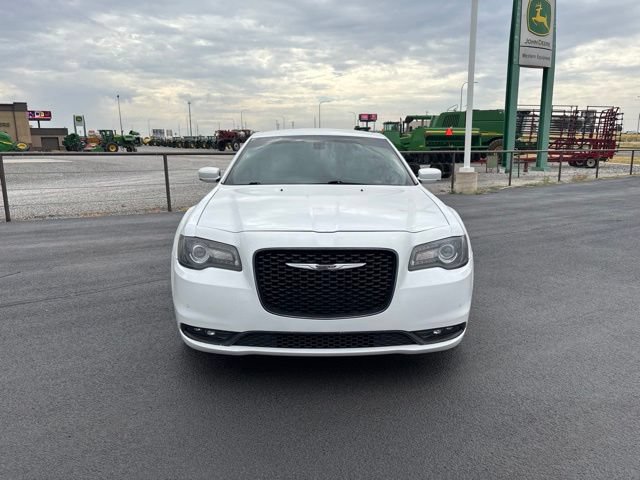 Used 2017 Chrysler 300 S w/ 300S Premium Group 2 RWD image 2