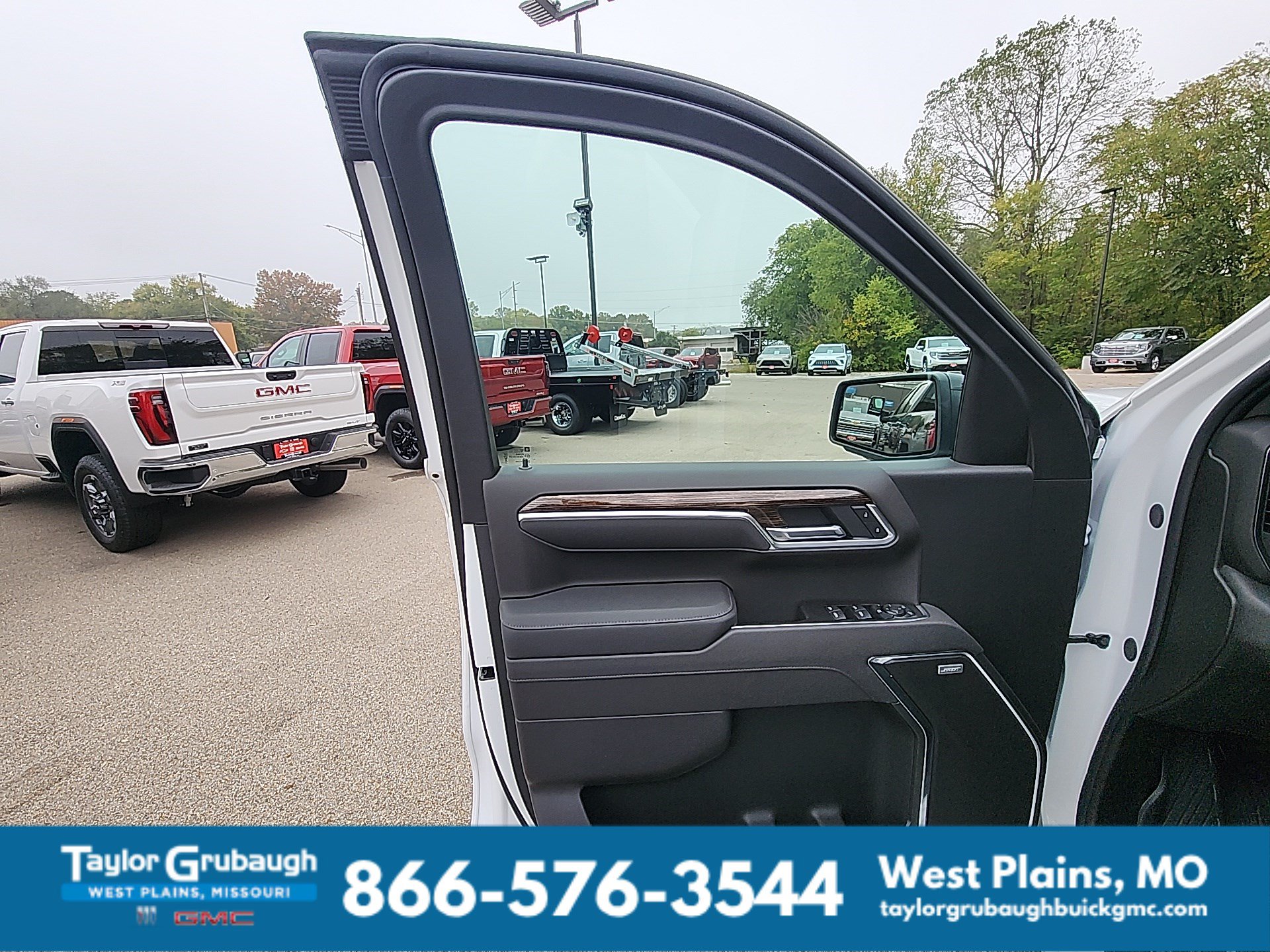 New 2026 GMC Sierra 1500 Elevation w/ Elevation Premium Package AWD/4WD image 14