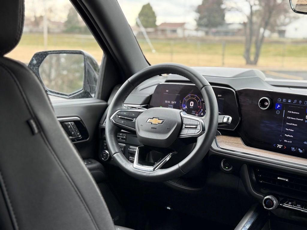 Used 2025 Chevrolet Tahoe High Country image 15