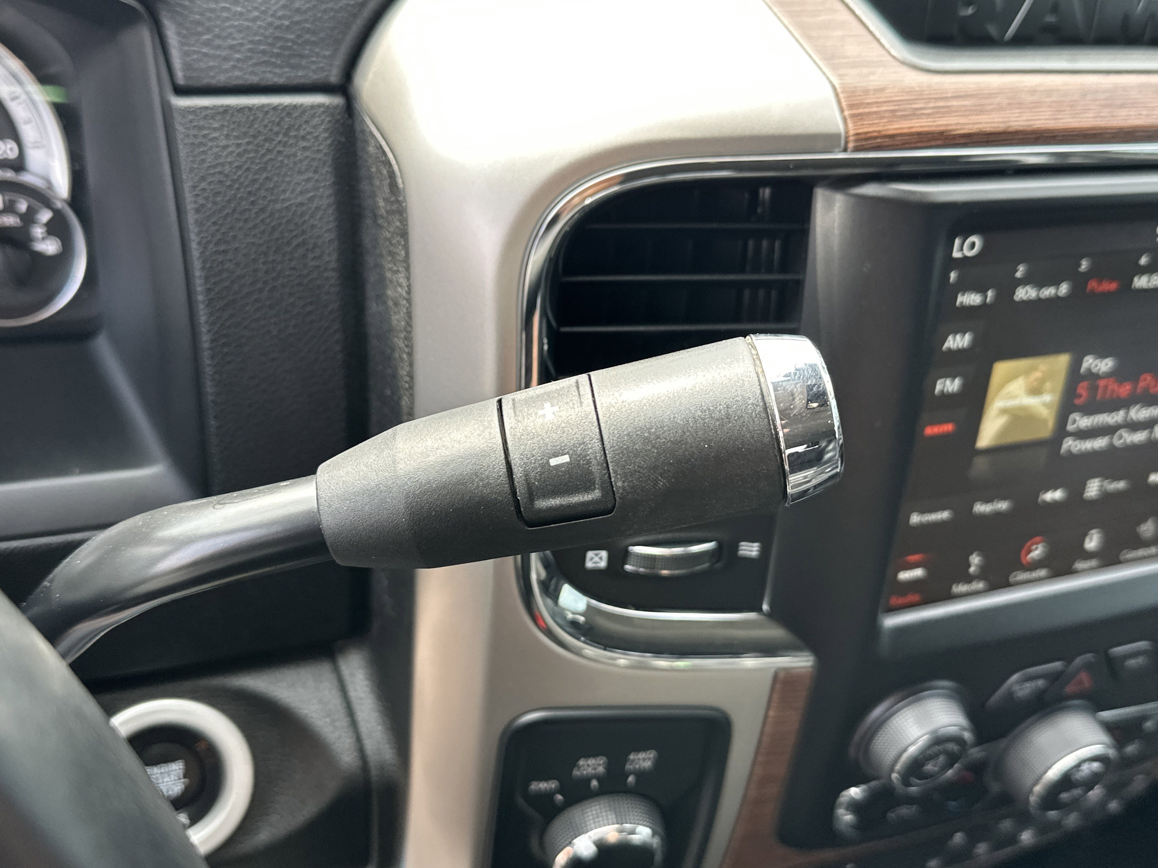Used 2018 RAM 2500 Laramie w/ Convenience Group image 20