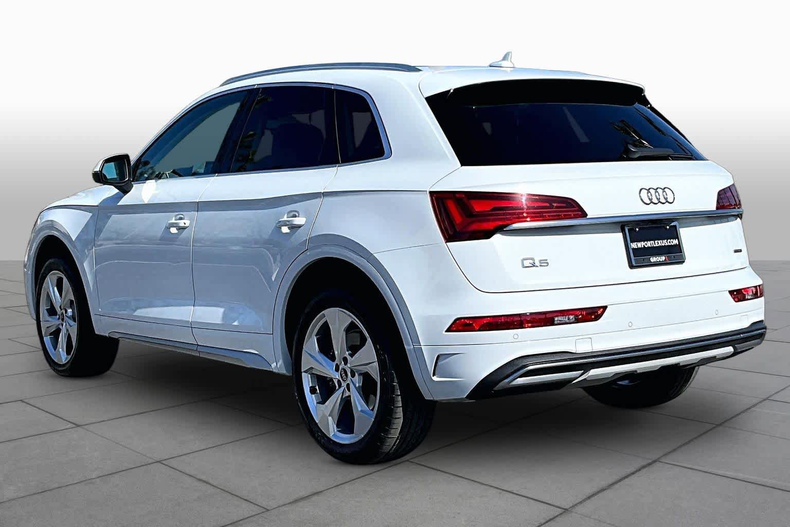 Used 2021 Audi Q5 2.0T Premium Plus w/ Premium Plus Package AWD/4WD image 11
