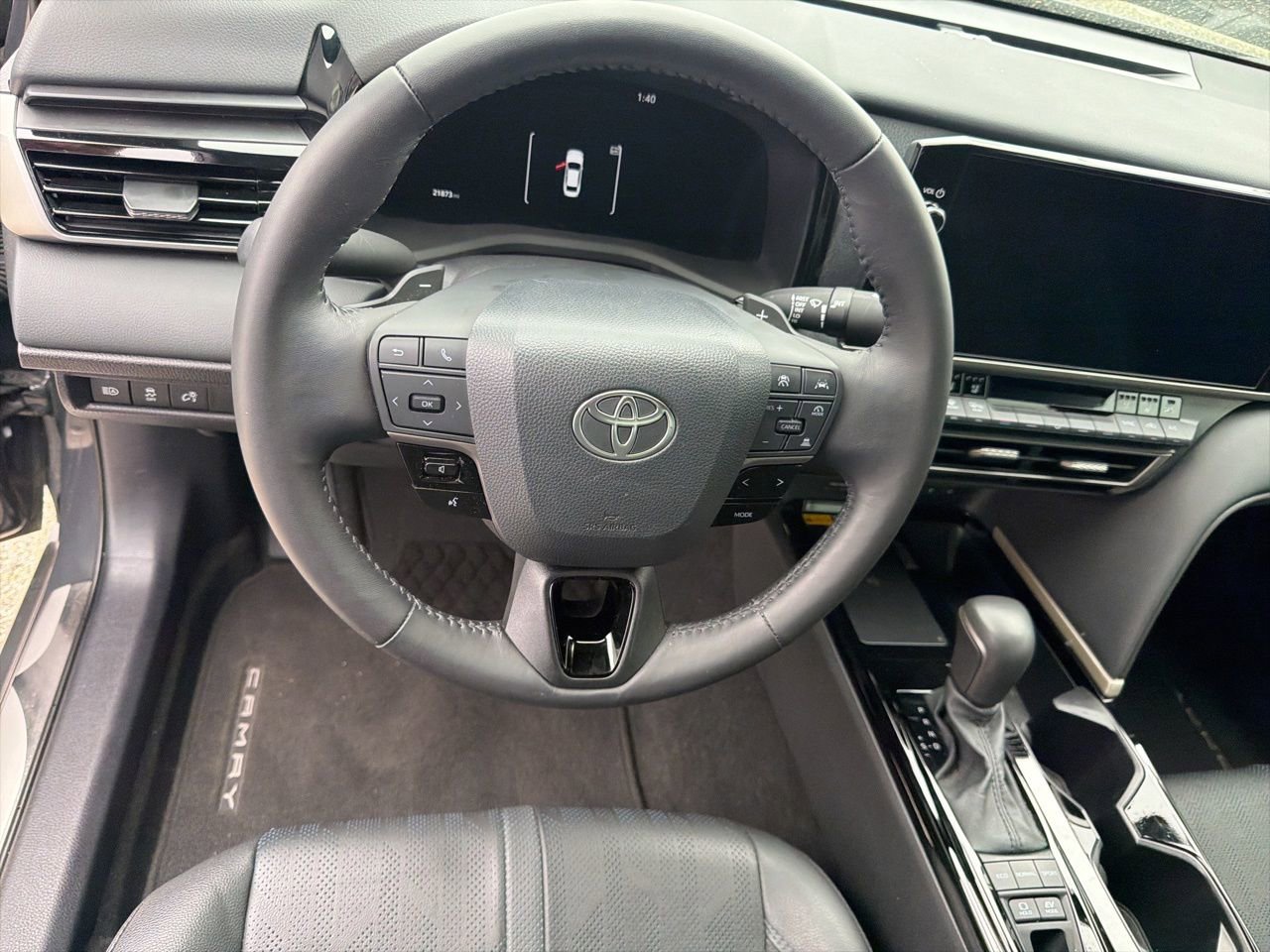 Used 2025 Toyota Camry XSE w/ Premium Package image 11