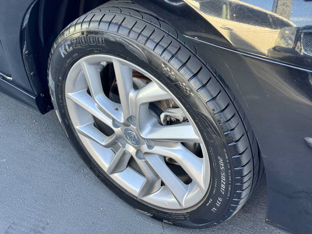 Used 2014 Nissan Sentra SR w/ Protection Package FWD image 20