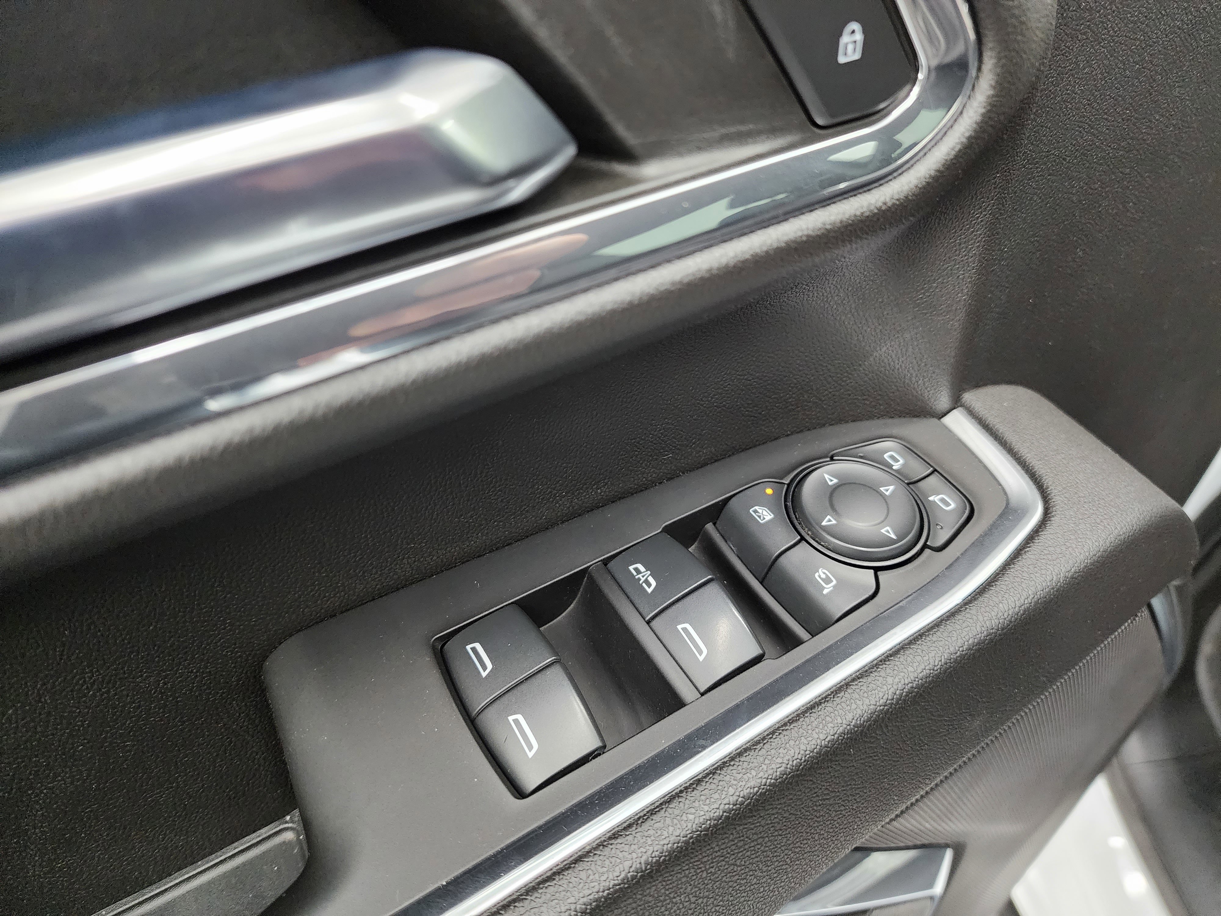 Used 2024 Chevrolet Silverado 3500 LT w/ Convenience Package image 43