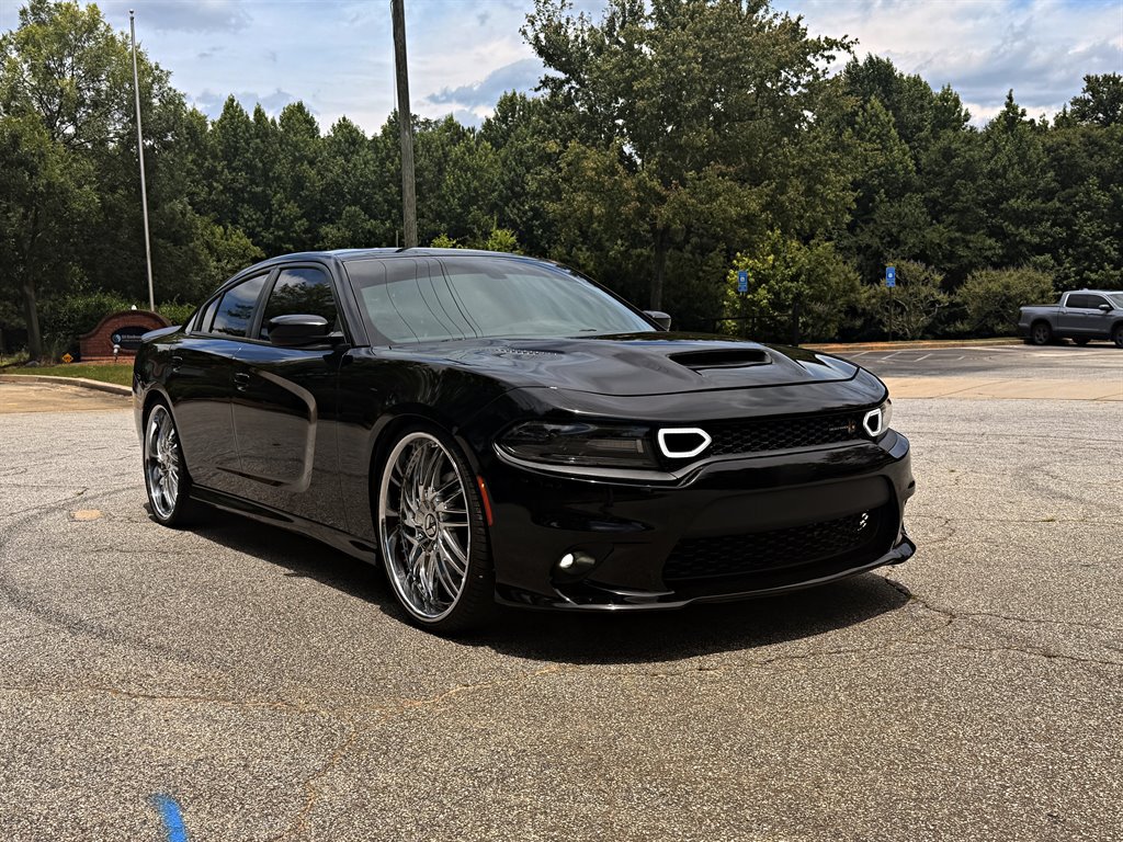 Used 2019 Dodge Charger Scat Pack w/ Dynamics Package RWD image 3