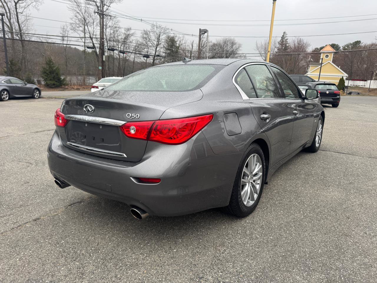 Used 2016 INFINITI Q50 Premium RWD image 9