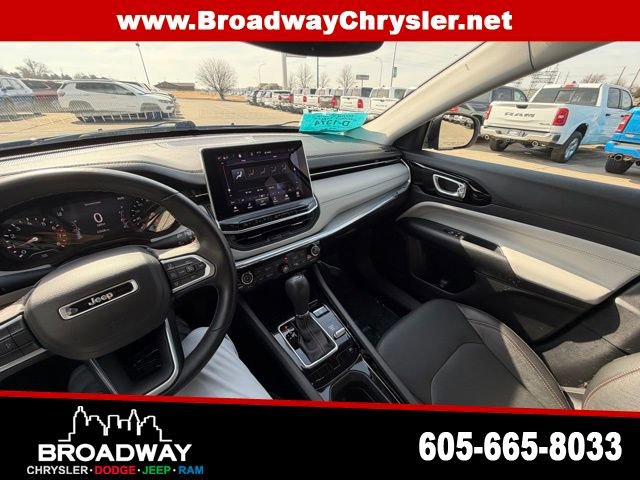 Used 2022 Jeep Compass Limited image 17