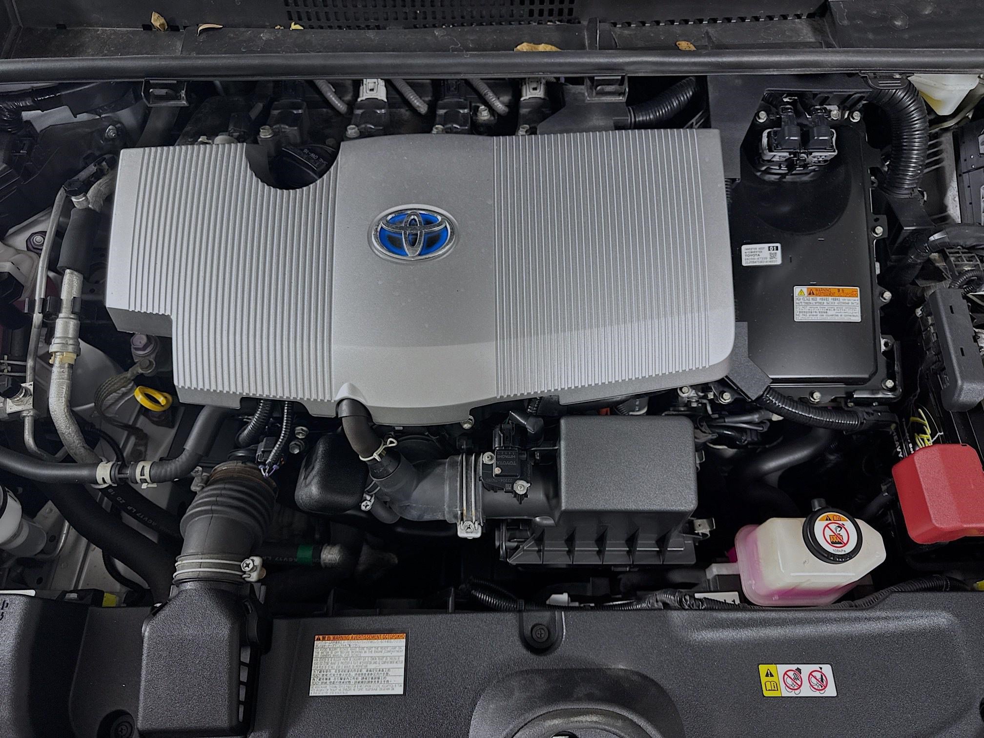Used 2021 Toyota Prius LE FWD image 39