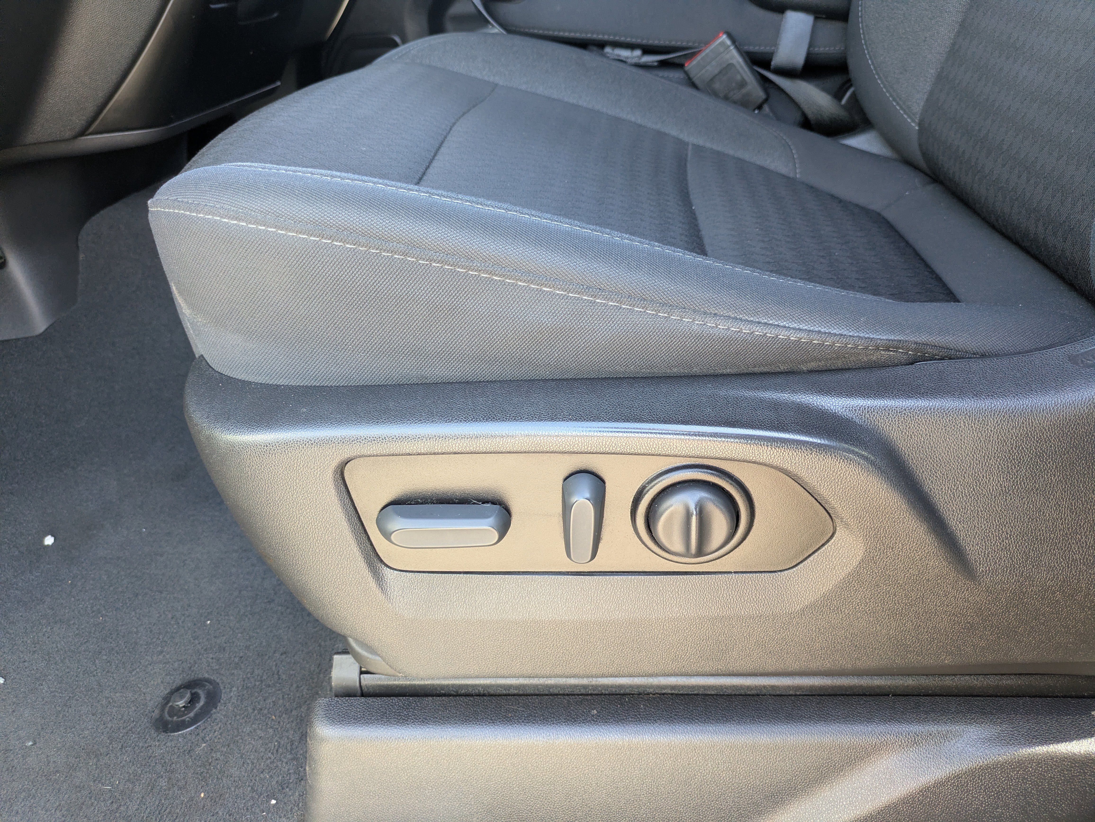 Used 2022 GMC Sierra 1500 SLE w/ X31 Off-Road Package image 20