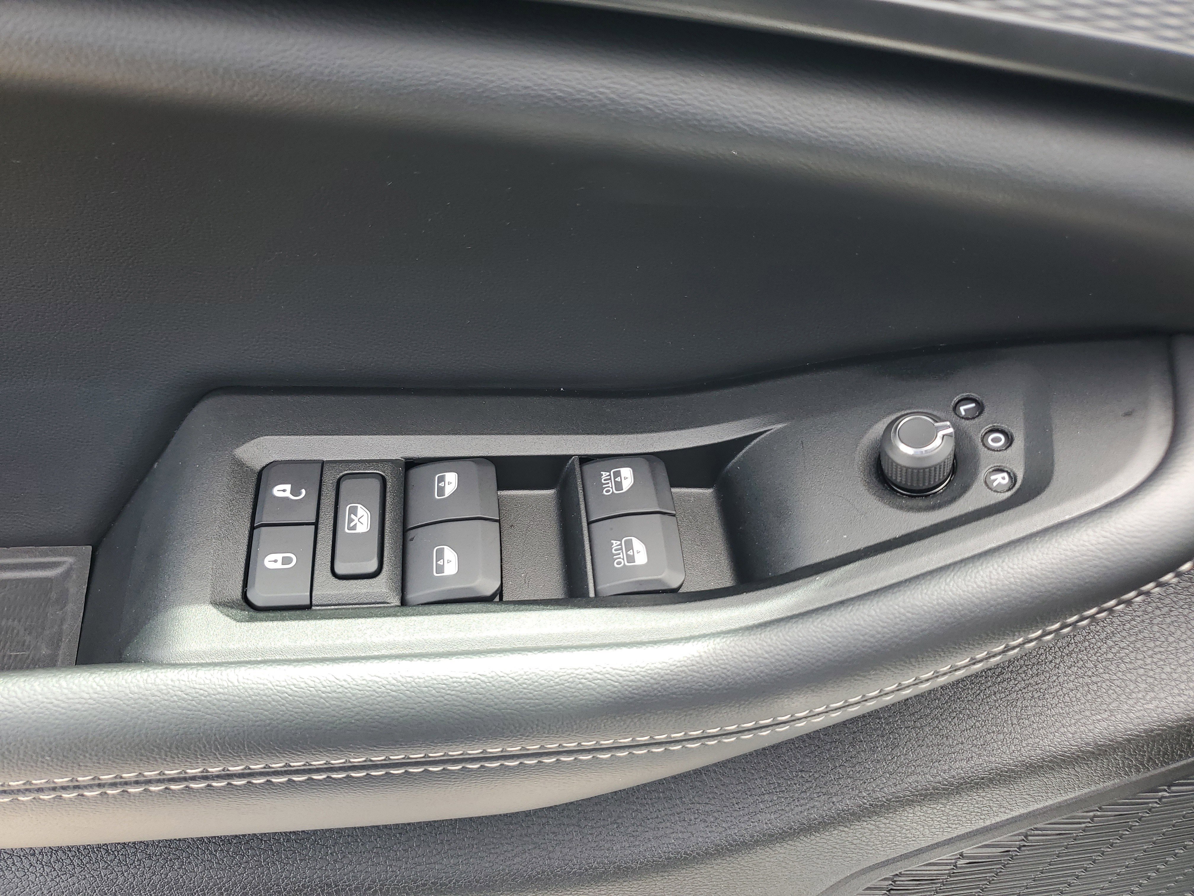 Used 2024 Jeep Grand Cherokee L Altitude image 30