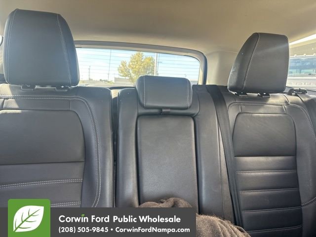 Used 2018 Ford Escape Titanium image 10
