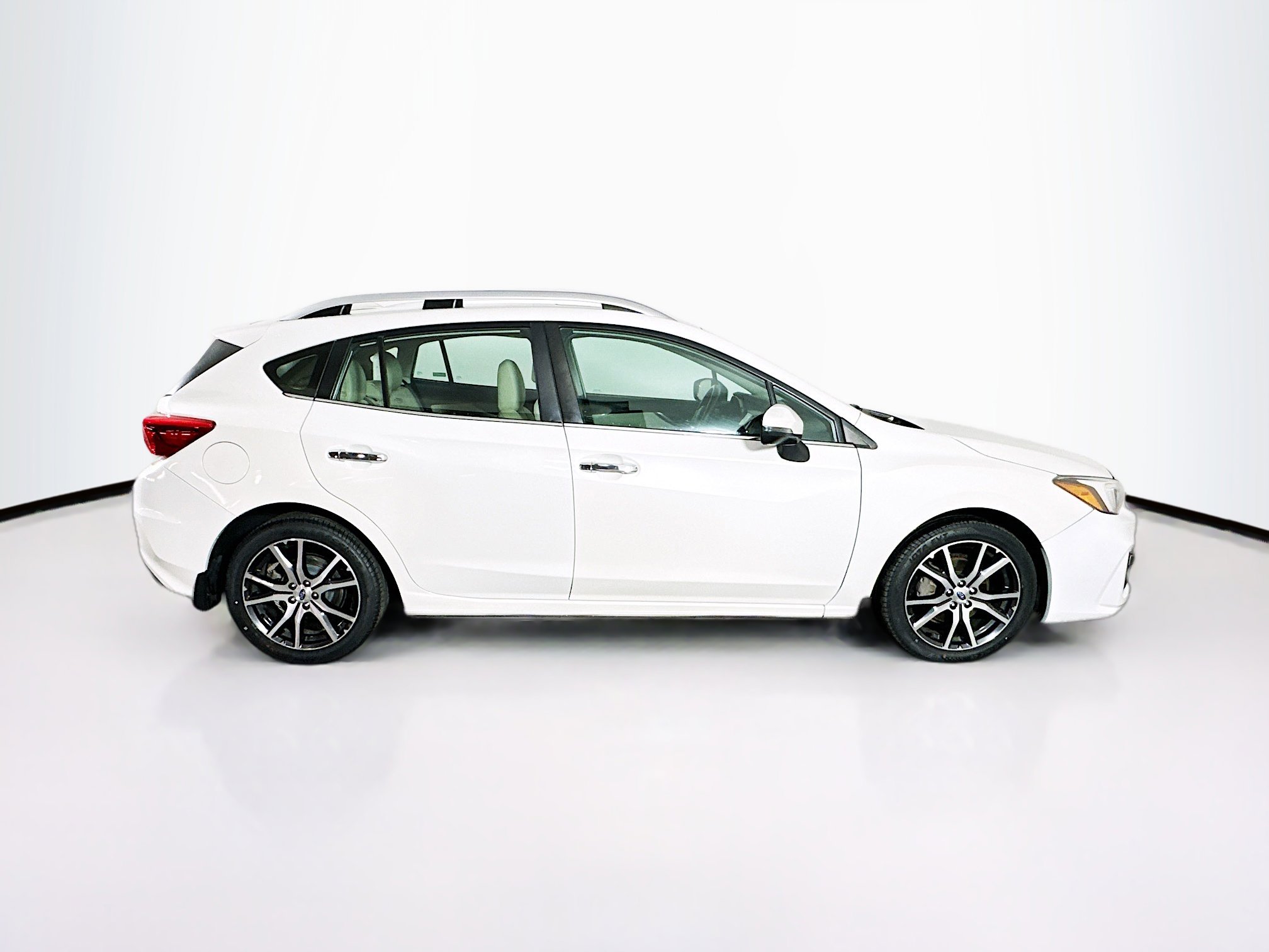 Used 2017 Subaru Impreza 2.0i Limited image 10