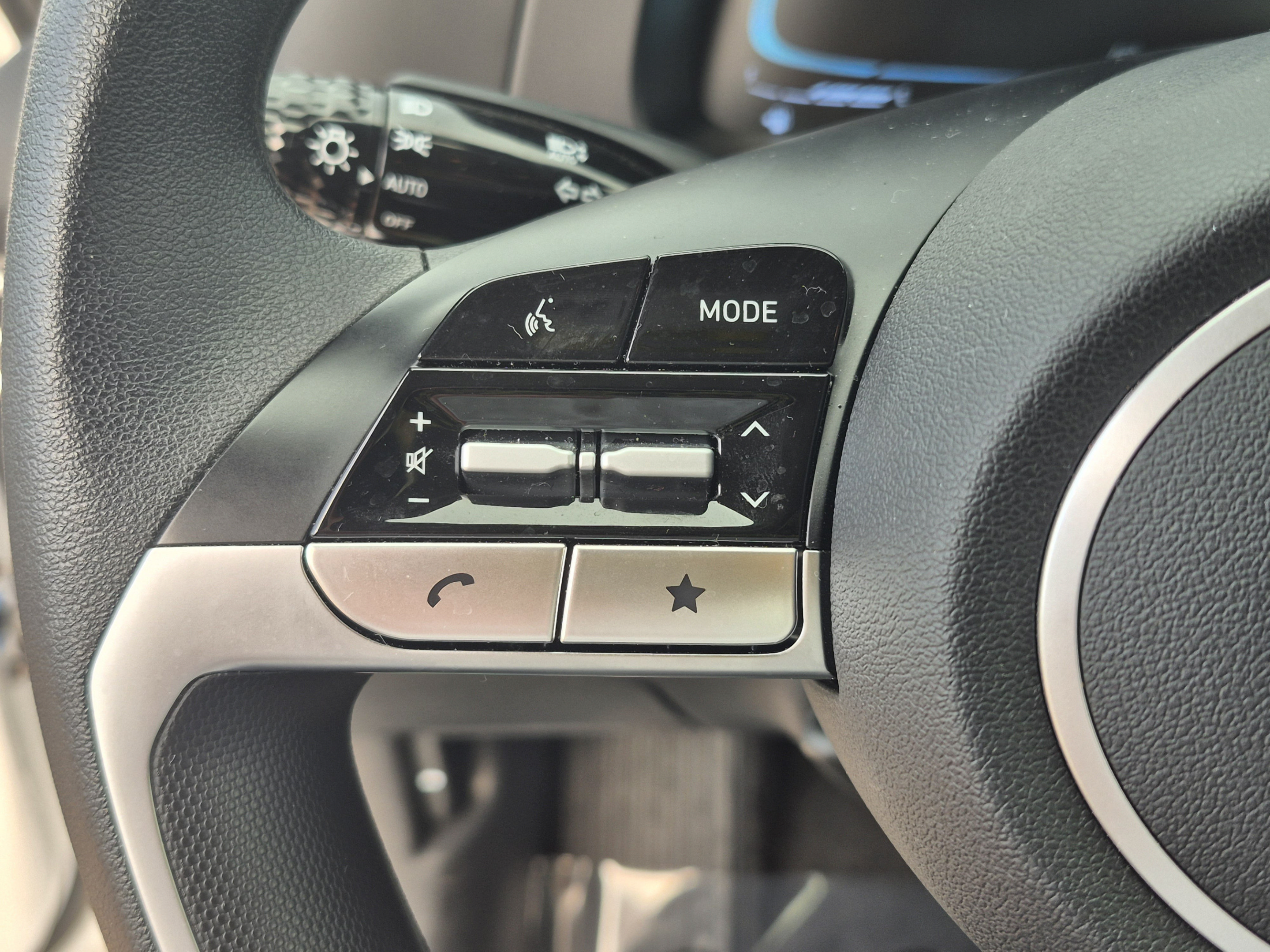 Certified 2025 Hyundai Elantra SE FWD image 27