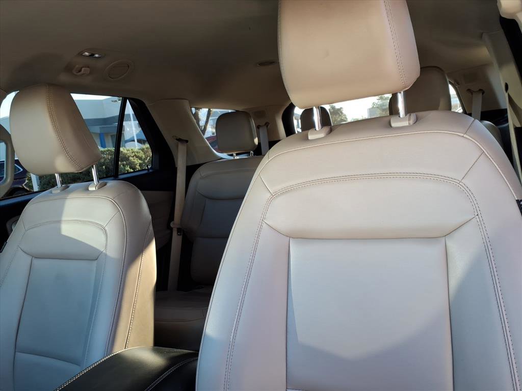 Certified 2022 Ford Explorer XLT w/ Equipment Group 202A image 14