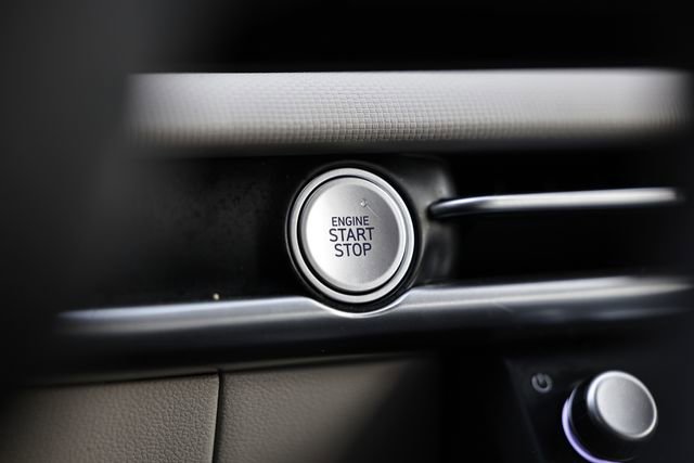 Certified 2025 Hyundai Tucson SE FWD image 36