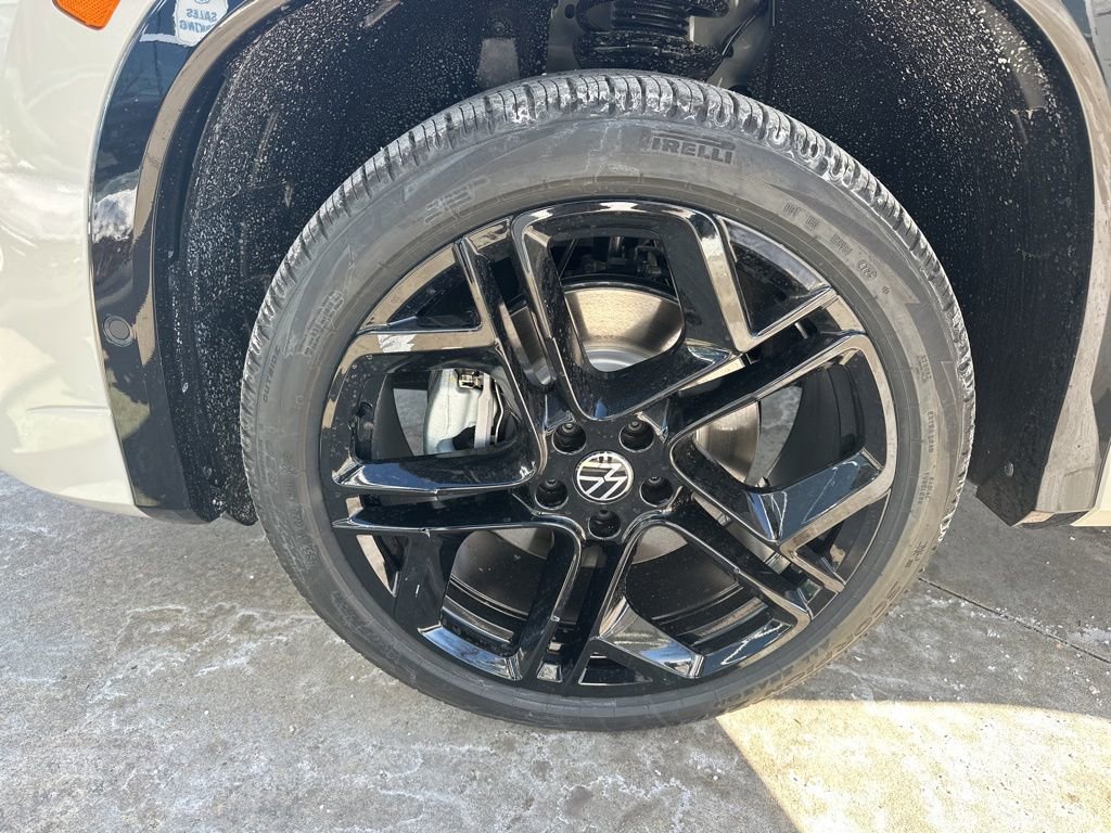 New 2026 Volkswagen Tiguan SE R-Line image 27