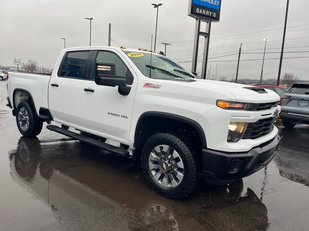 Used 2025 Chevrolet Silverado 2500 Custom w/ Custom Value Package image 7