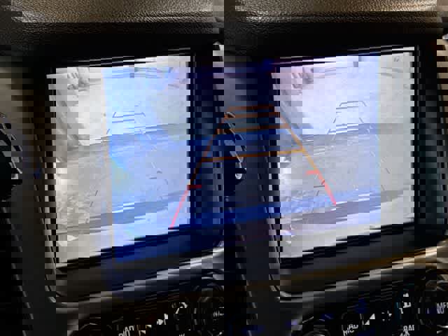 Used 2017 GMC Yukon SLE image 30