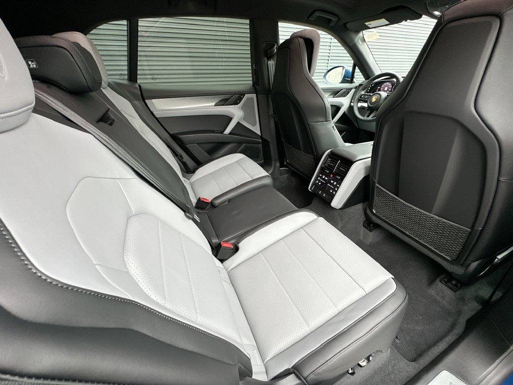 New 2026 Porsche Cayenne Electric AWD/4WD image 29