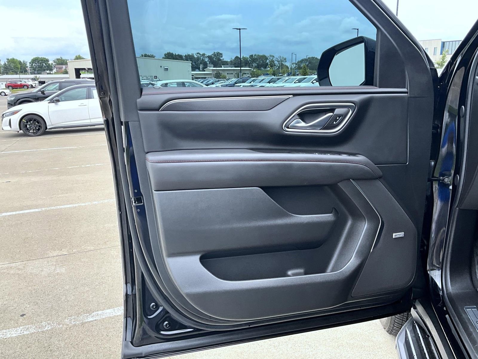 Used 2024 Chevrolet Tahoe RST w/ Sport Performance Package image 10