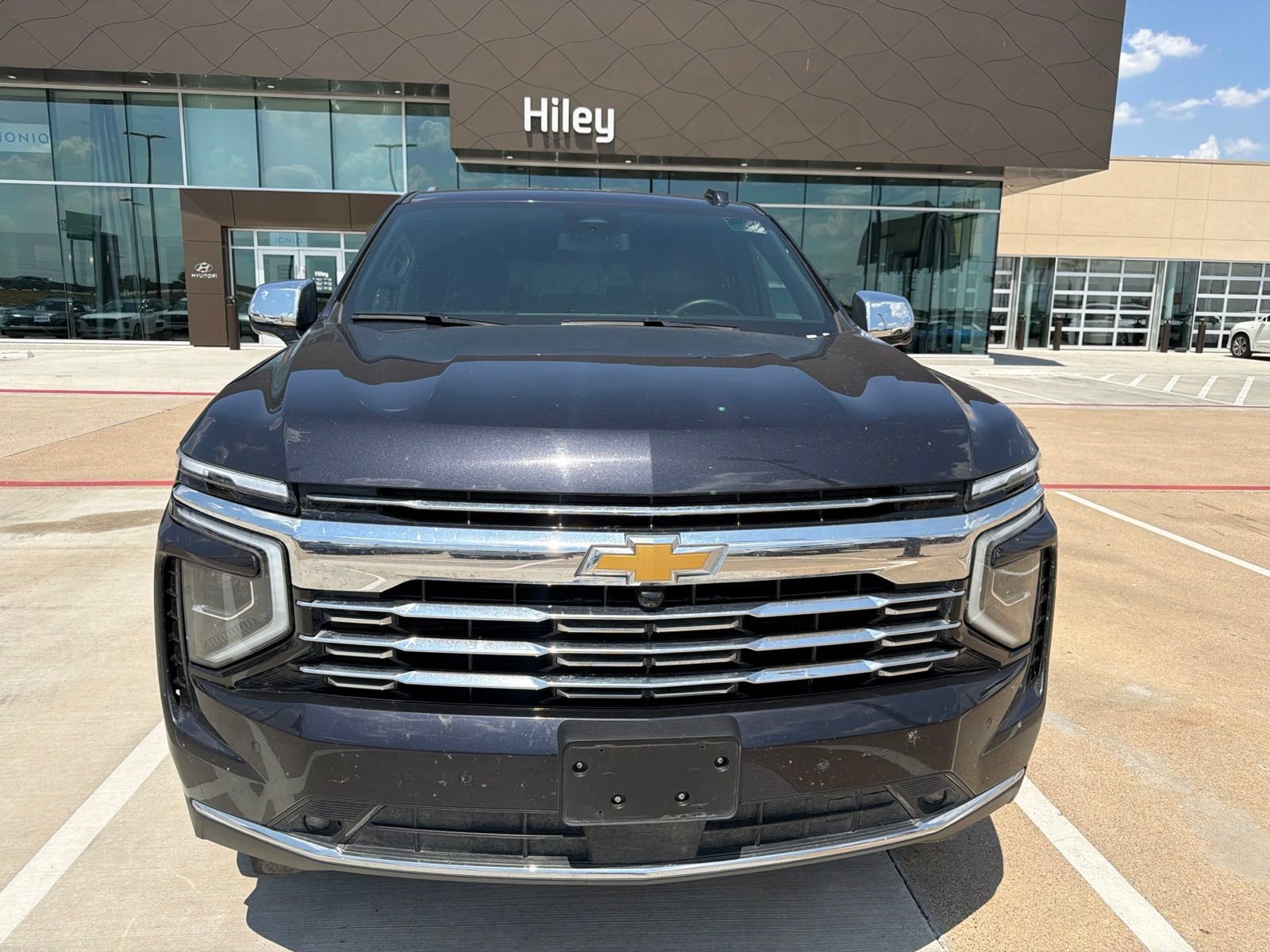 Used 2025 Chevrolet Tahoe Premier RWD video 2