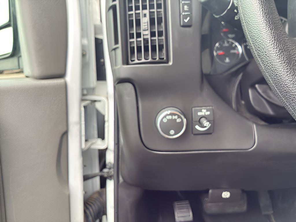 Used 2016 Chevrolet Express 3500 LT w/ LT Preferred Equipment Group image 14