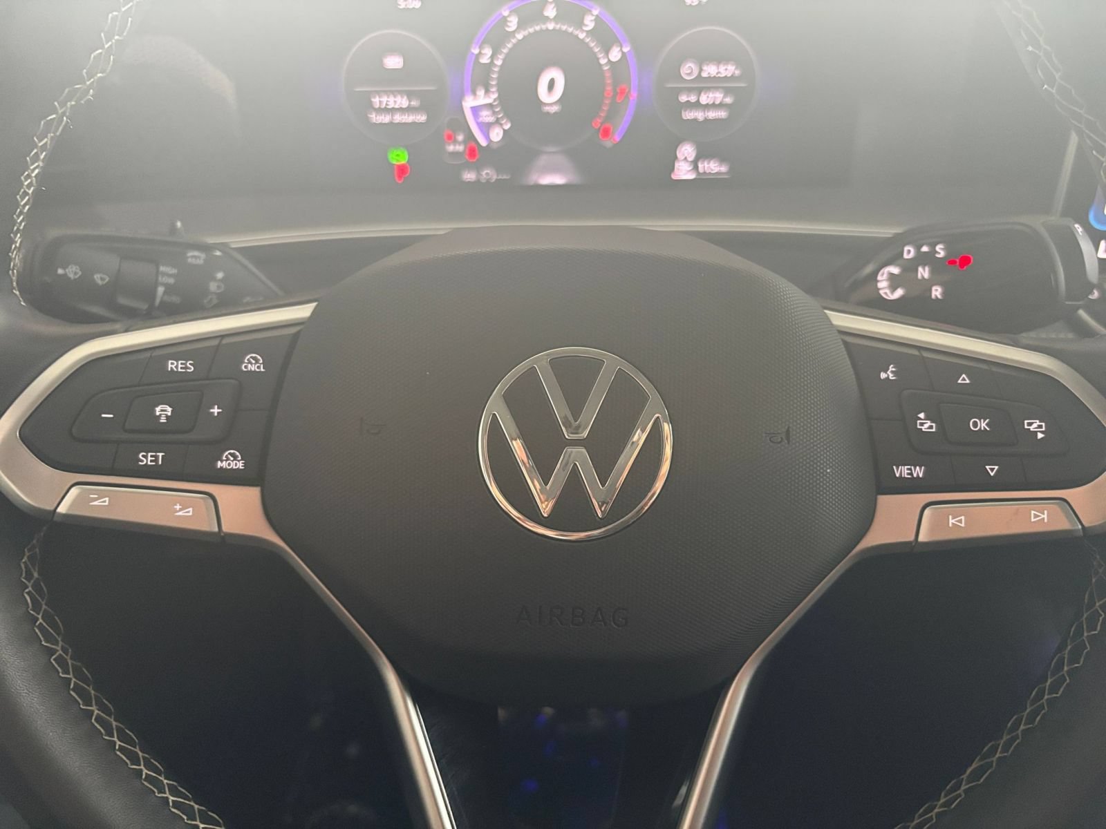 Used 2026 Volkswagen Tiguan SE FWD image 29