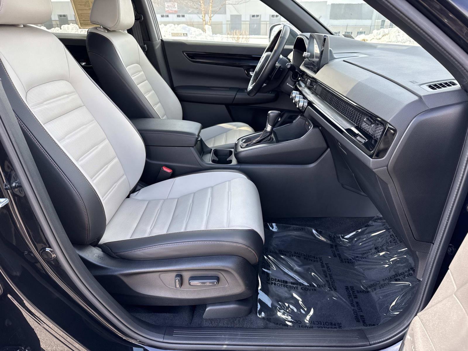Used 2025 Honda CR-V Sport Touring image 19
