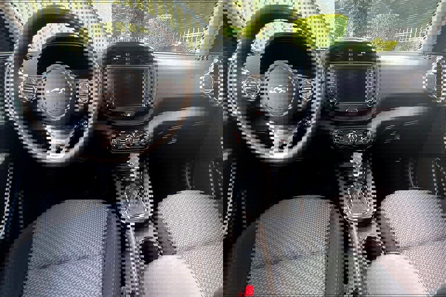 Used 2023 Kia Soul LX image 15