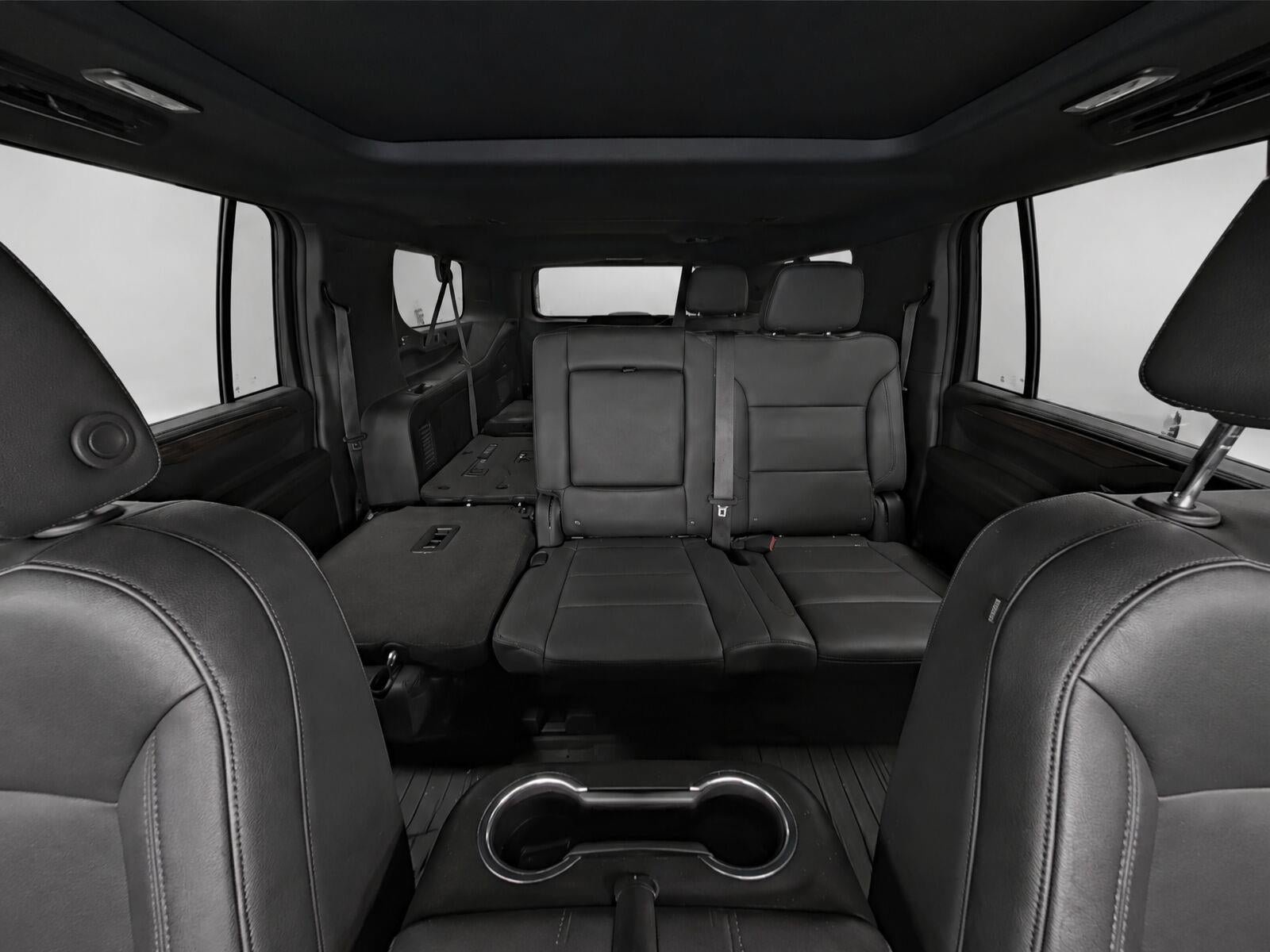 Used 2023 Chevrolet Suburban Z71 AWD/4WD image 18