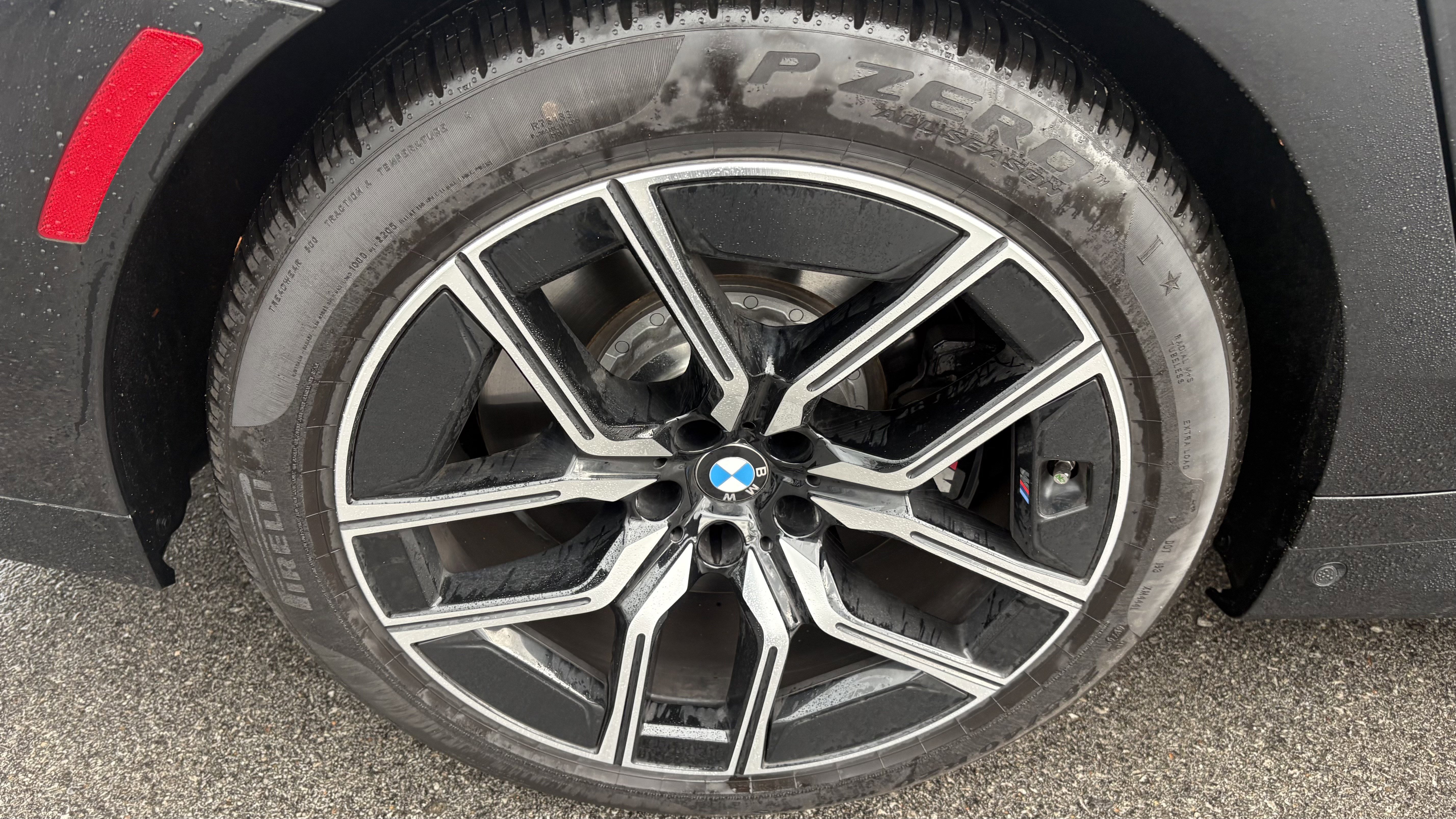 Used 2025 BMW 760i xDrive w/ Executive Package image 14