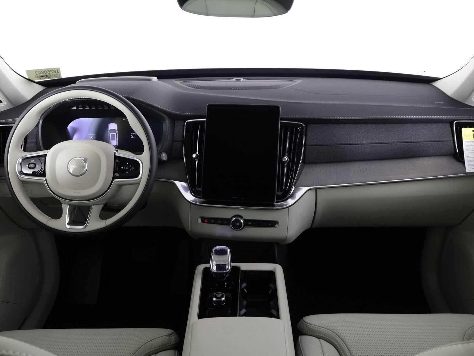New 2026 Volvo XC90 T8 Ultra w/ Protection Package AWD/4WD image 5