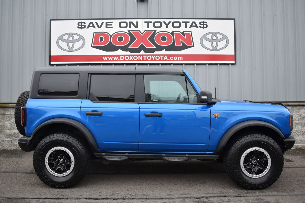 Used 2022 Ford Bronco Badlands image 8