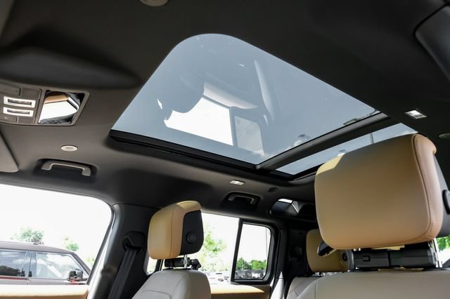 New 2026 Land Rover Defender 110 S AWD/4WD image 4