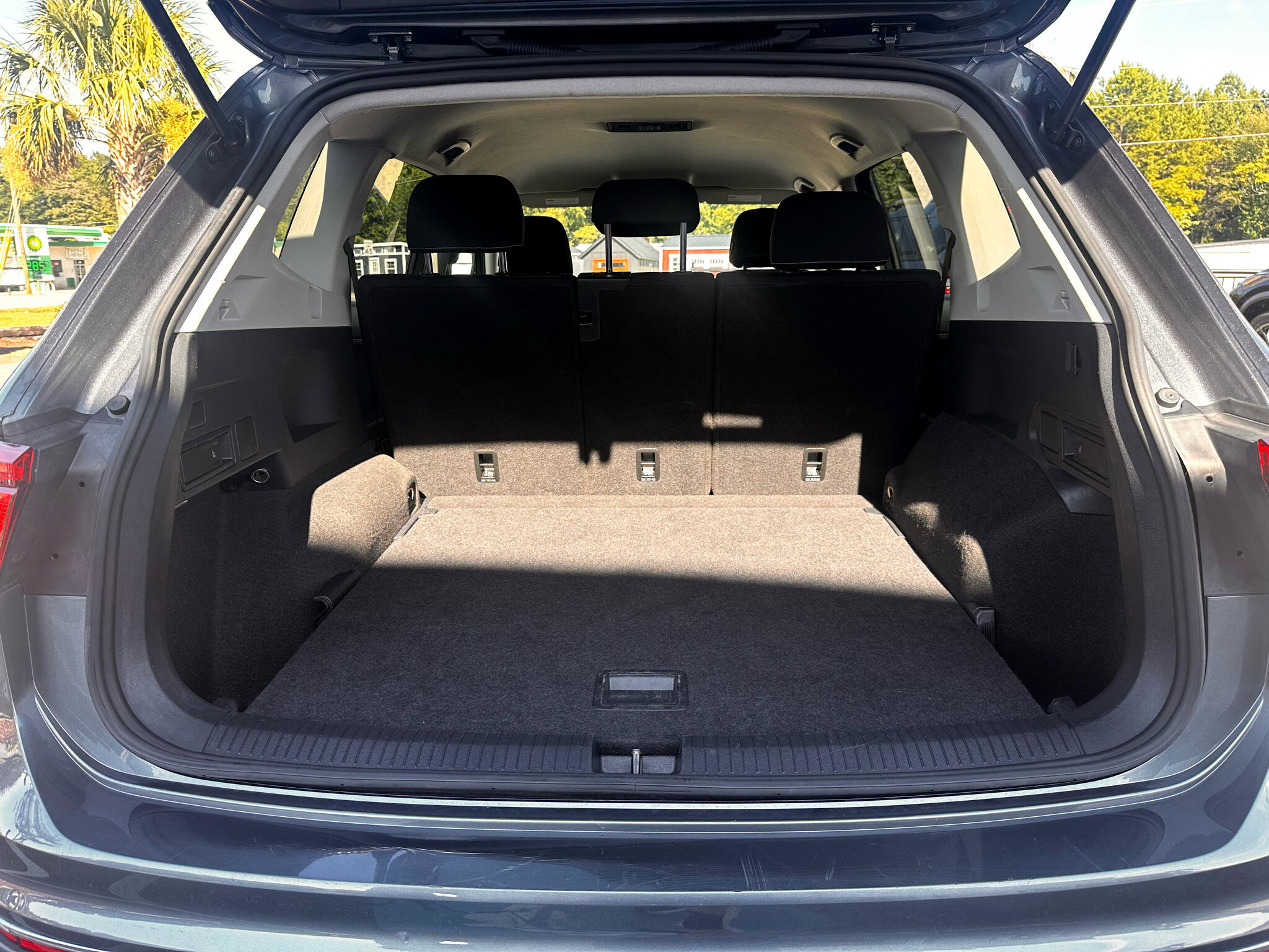 Used 2024 Volkswagen Tiguan S image 46