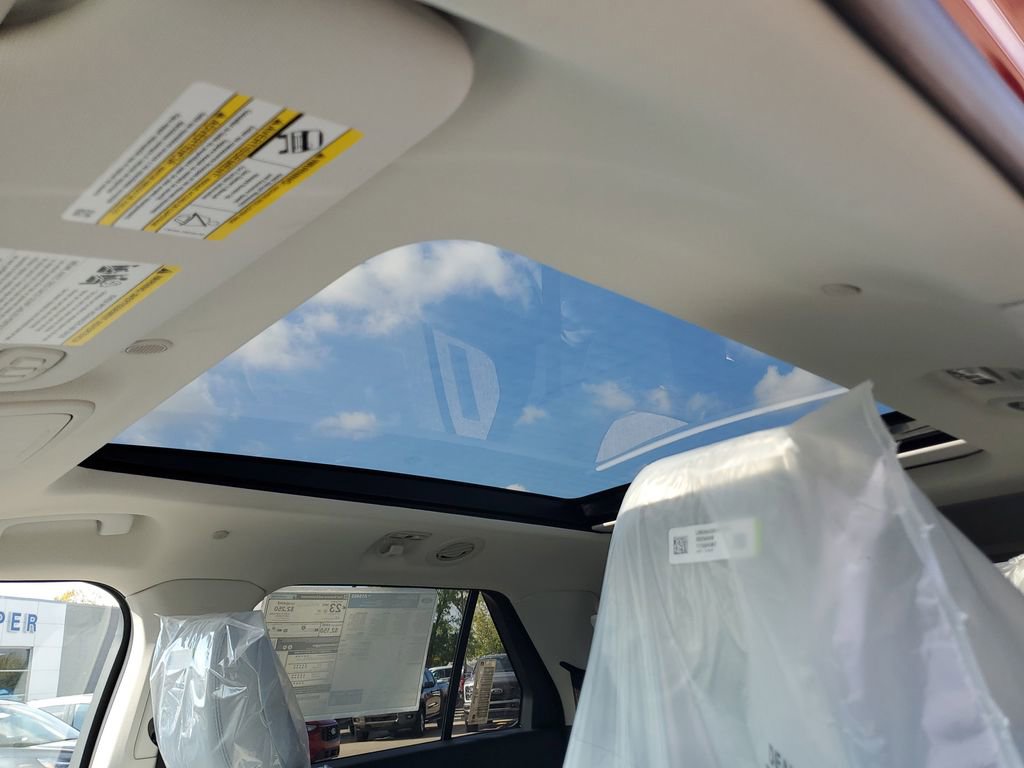 New 2026 Ford Explorer Platinum image 19