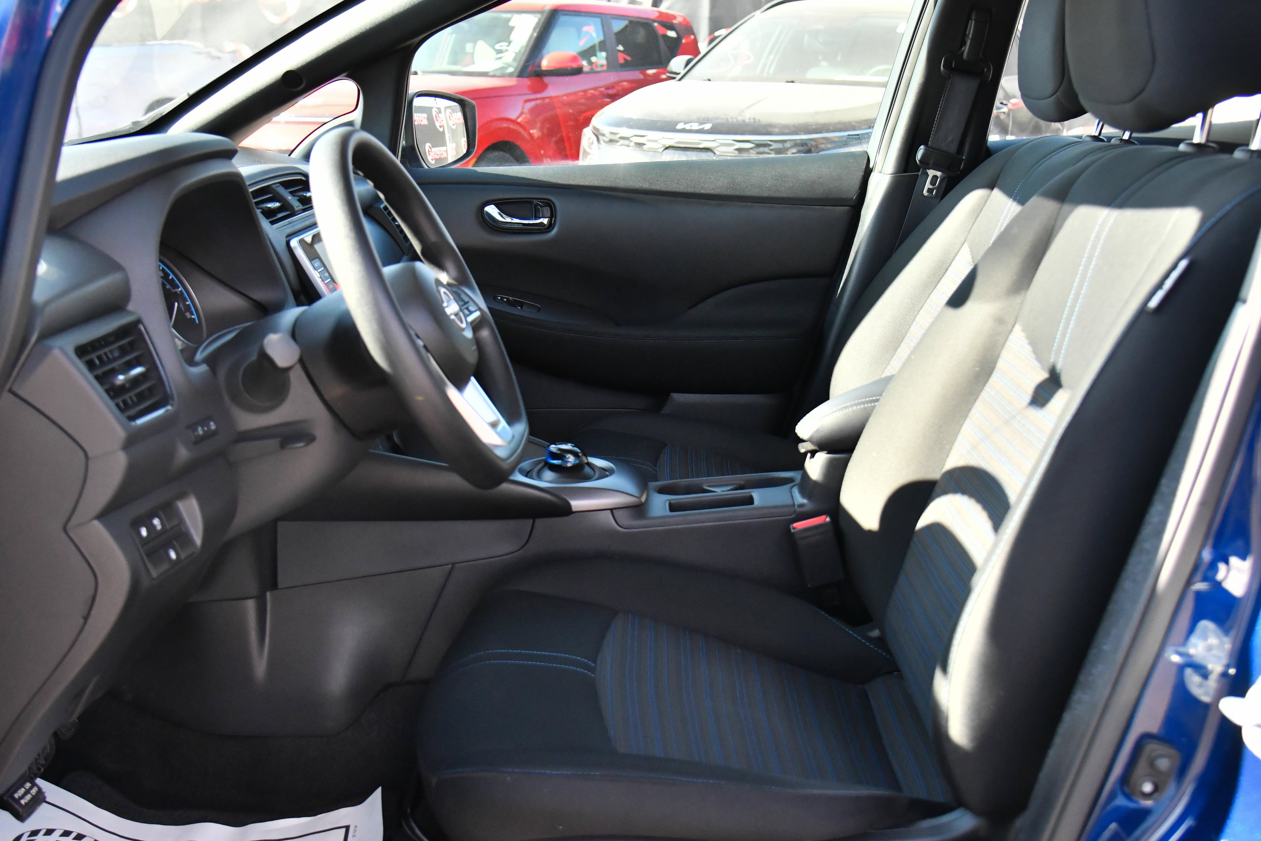 Used 2025 Nissan Leaf S FWD image 16