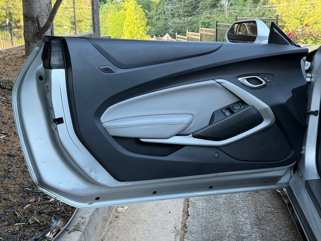 Used 2018 Chevrolet Camaro LT RWD image 28