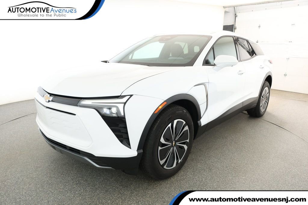Used 2024 Chevrolet Blazer EV LT image 1
