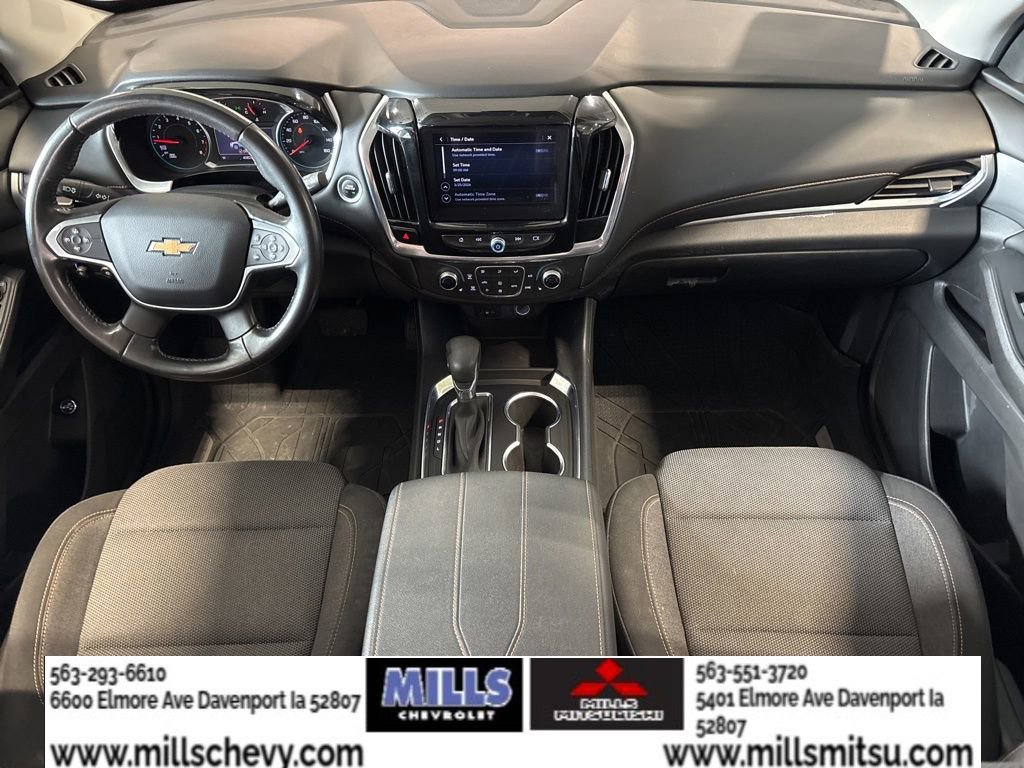 Used 2021 Chevrolet Traverse LT image 13