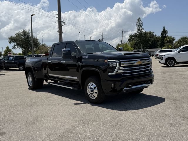 New 2026 Chevrolet Silverado 3500 High Country w/ High Country Premium Package AWD/4WD image 1