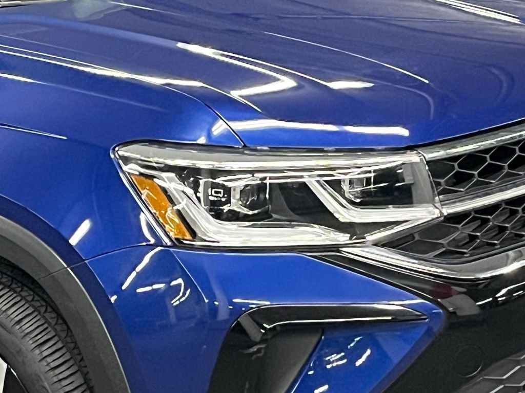 Used 2023 Volkswagen Taos SEL image 40