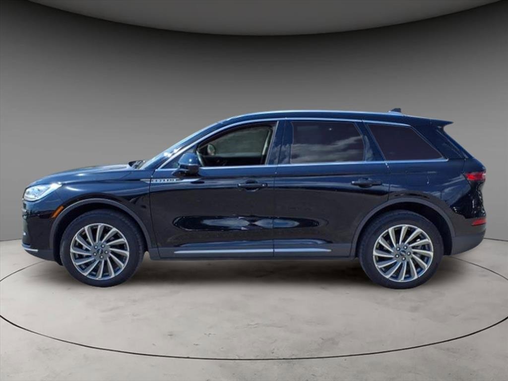 Used 2023 Lincoln Corsair Reserve w/ Equipment Group 201A image 2