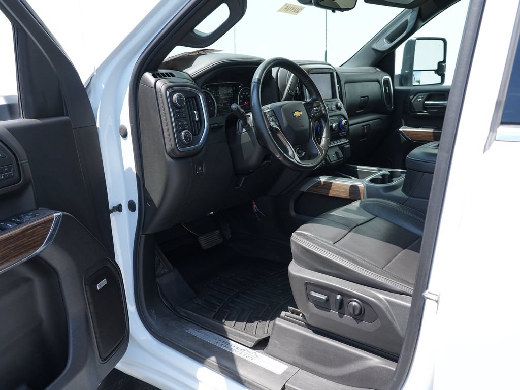 Certified 2022 Chevrolet Silverado 3500 High Country w/ Z71 Off-Road Package AWD/4WD image 13