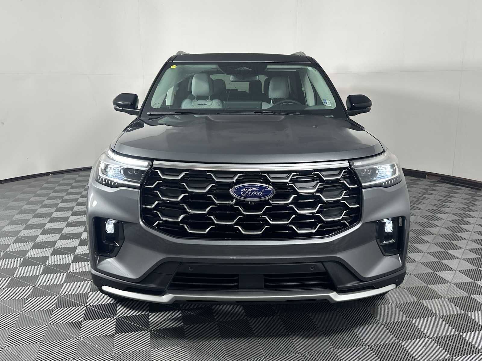 New 2026 Ford Explorer Platinum w/ LUX Leather Package AWD/4WD image 2
