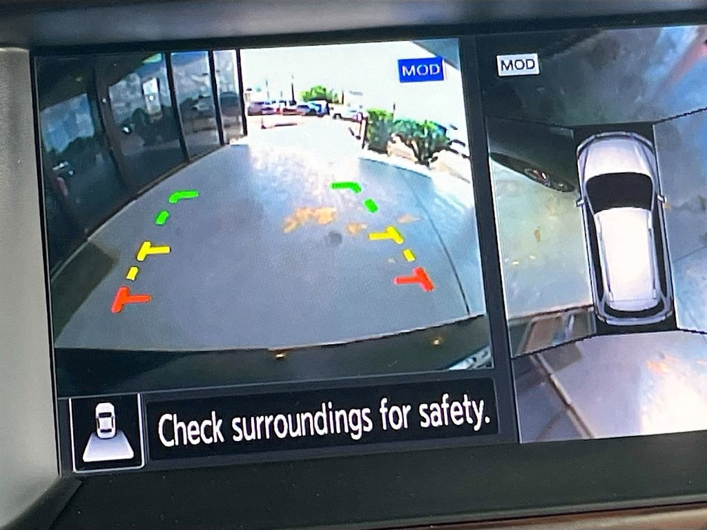 Used 2020 Nissan Pathfinder Platinum FWD image 14