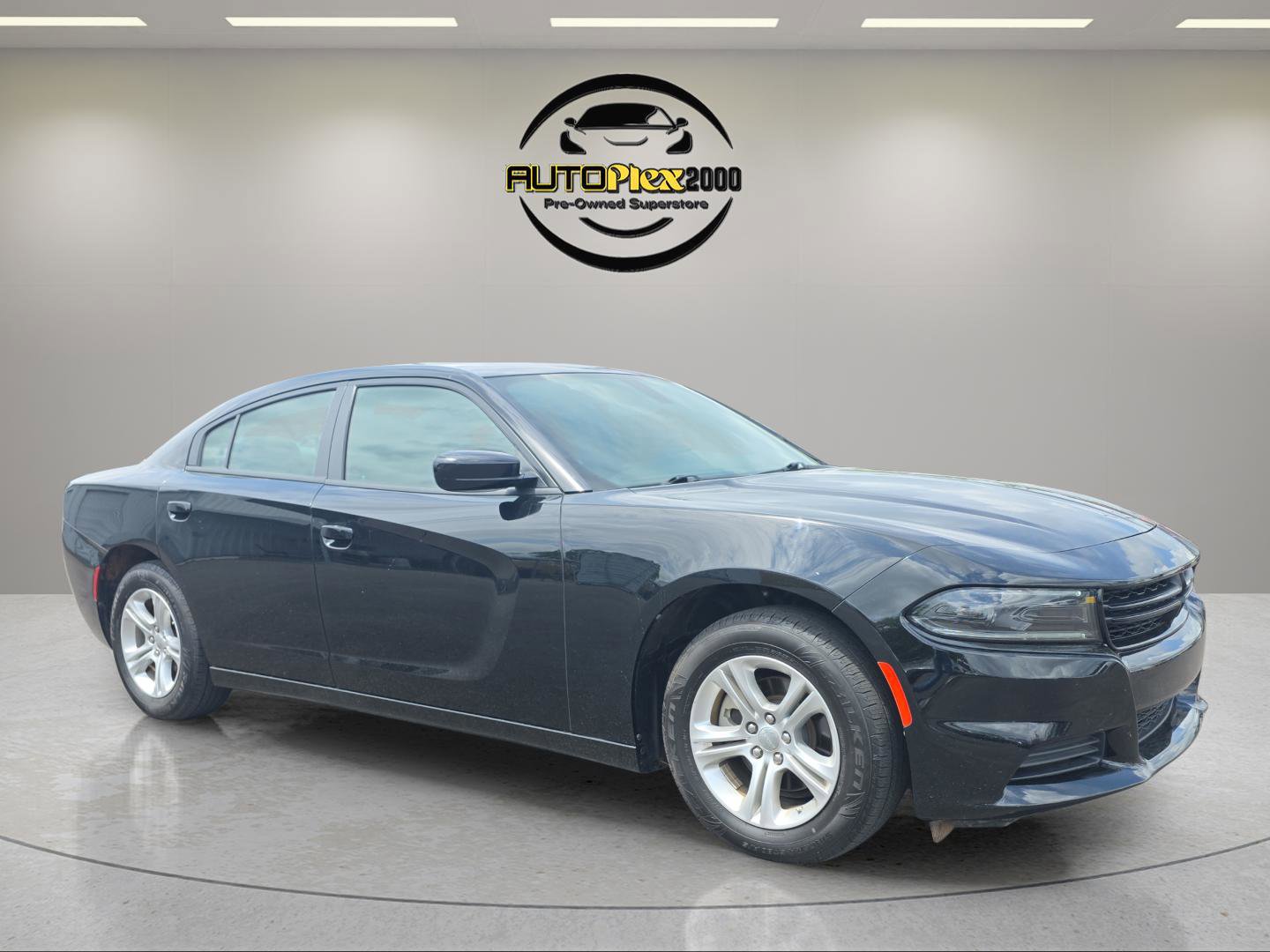 Used 2023 Dodge Charger SXT RWD image 1